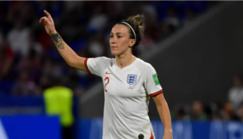 Équipe féminine d'Angleterre, paris sur le football