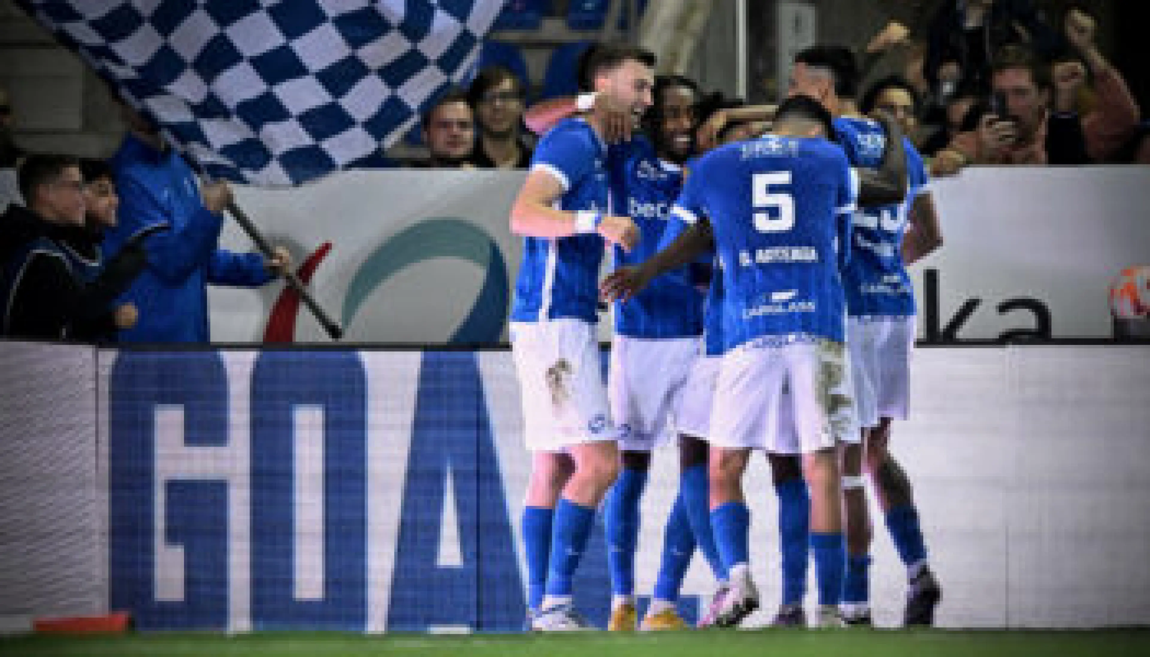 Les joueurs de Genk célèbrent face au KV Malines